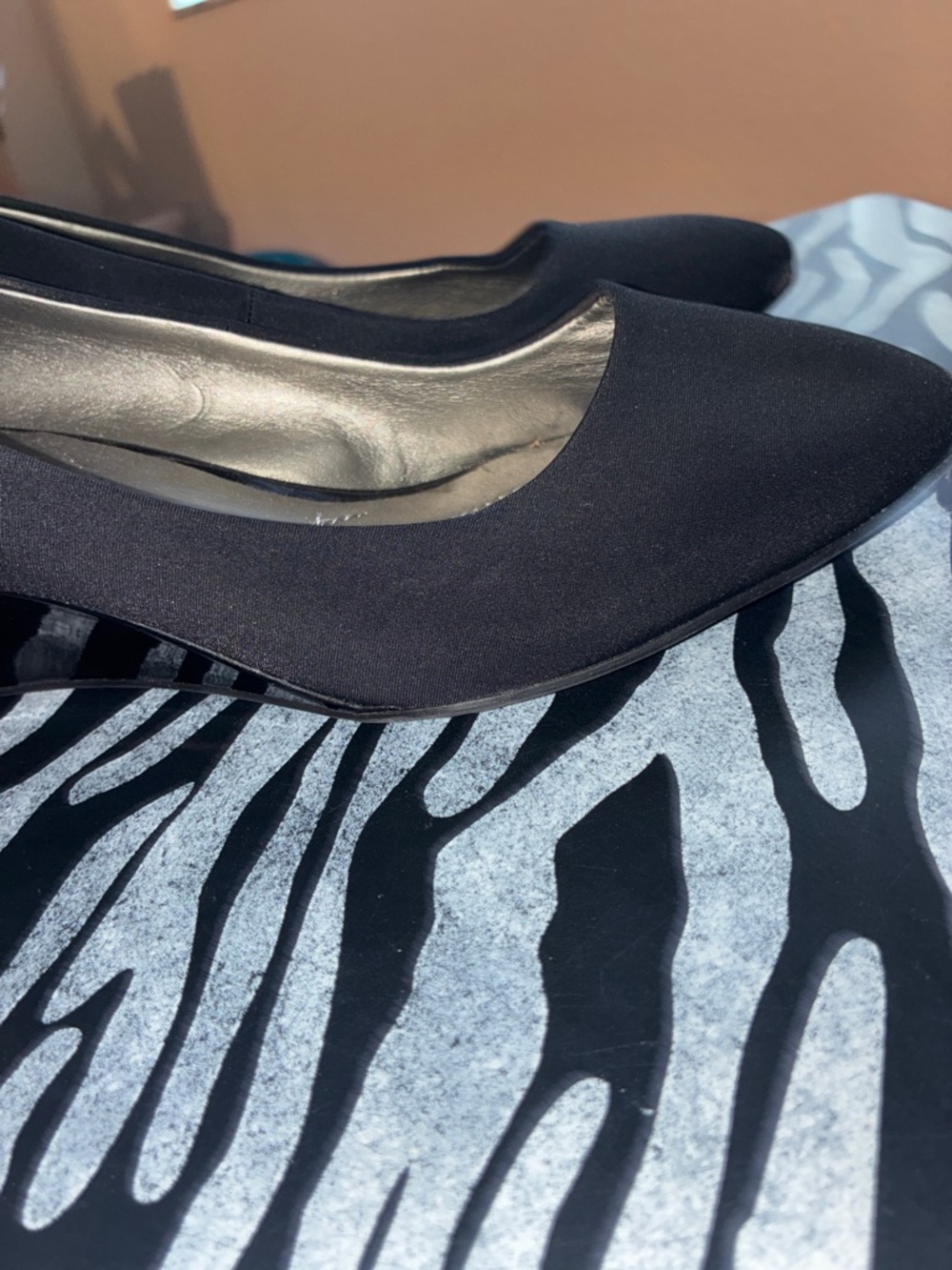 Classic Black Bandolino Women's Dress Pumps - Elegant Everyday Heels - Picture 9 of 16